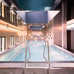 Adina Aparthotel